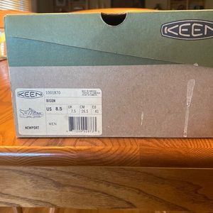 Keen Newport Men’s Sandal.  Sz 8.5 Mens.  Like NEW